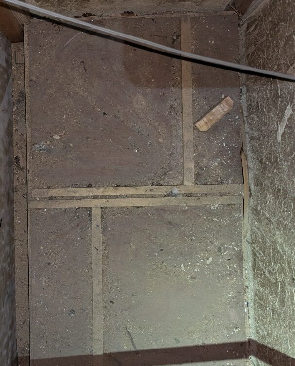 福岡県糸島市　イタチによる被害　W様邸　駆除実績