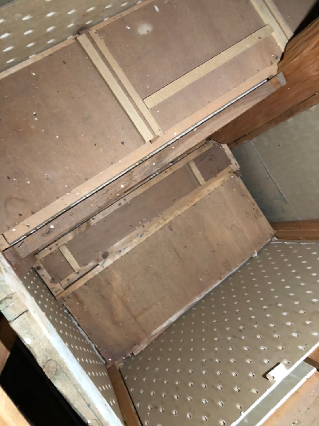 イタチ・ネズミによる被害　M様邸　駆除実績