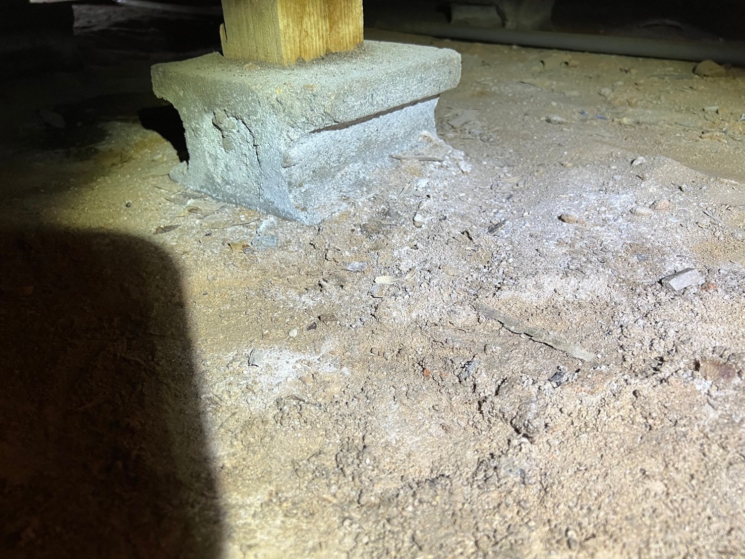 福岡県飯塚市　シロアリによる被害　H様邸　駆除実績