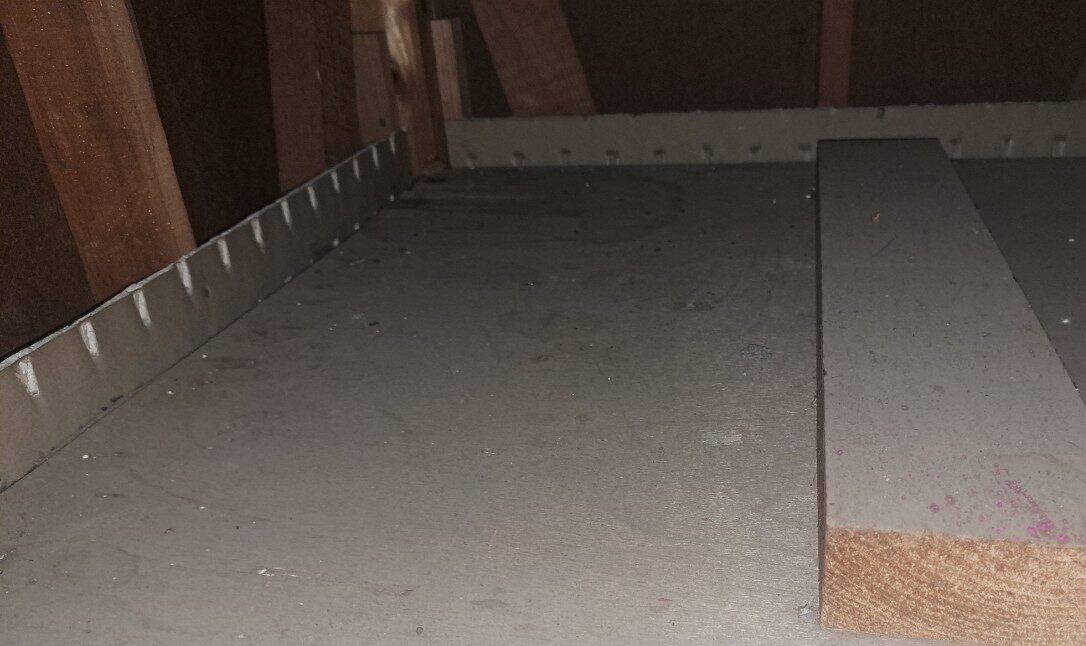 福岡県久留米市　イタチによる被害　N様邸　駆除実績