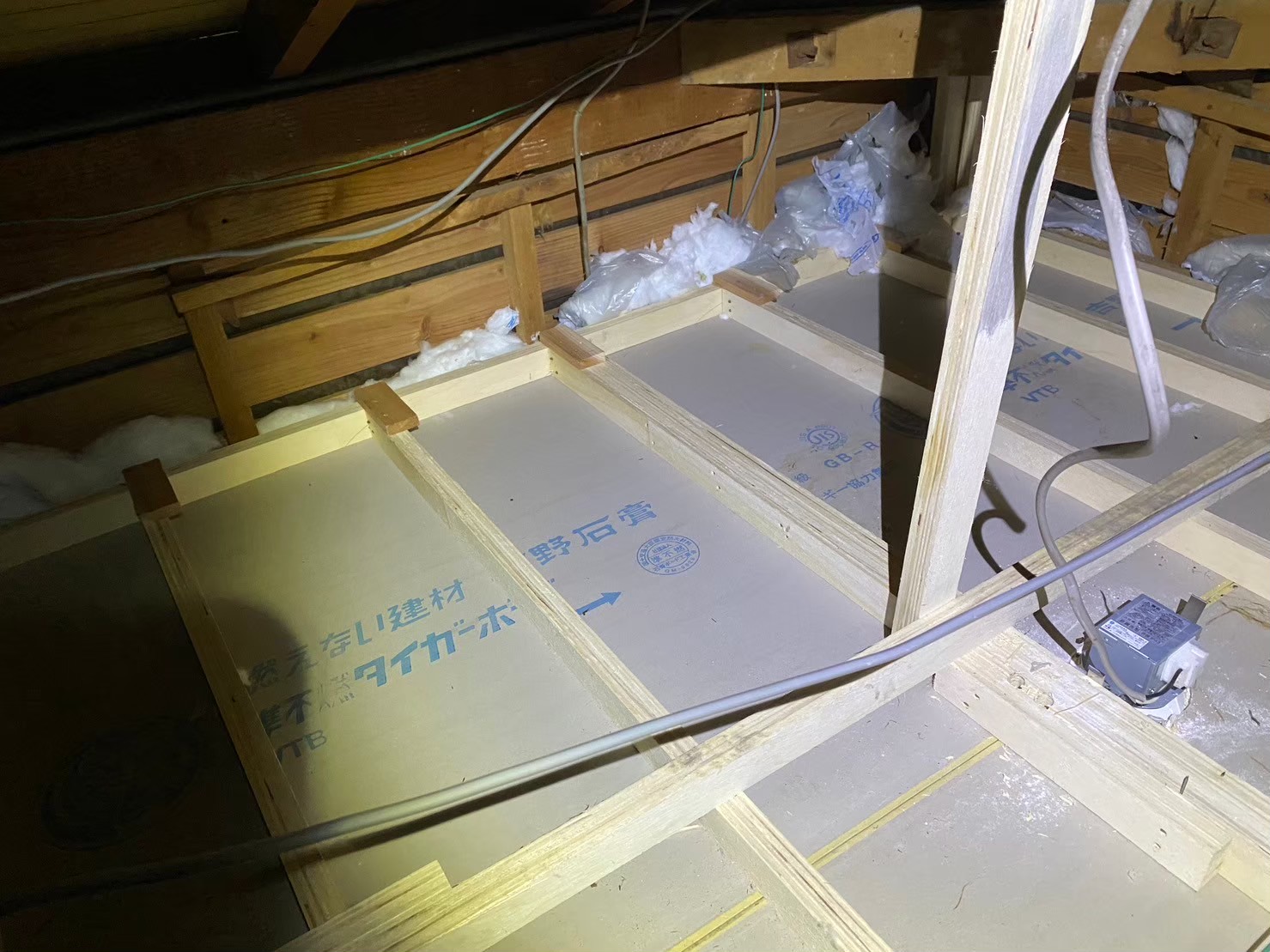 福岡県筑紫野市　イタチによる被害　S様邸　駆除実績