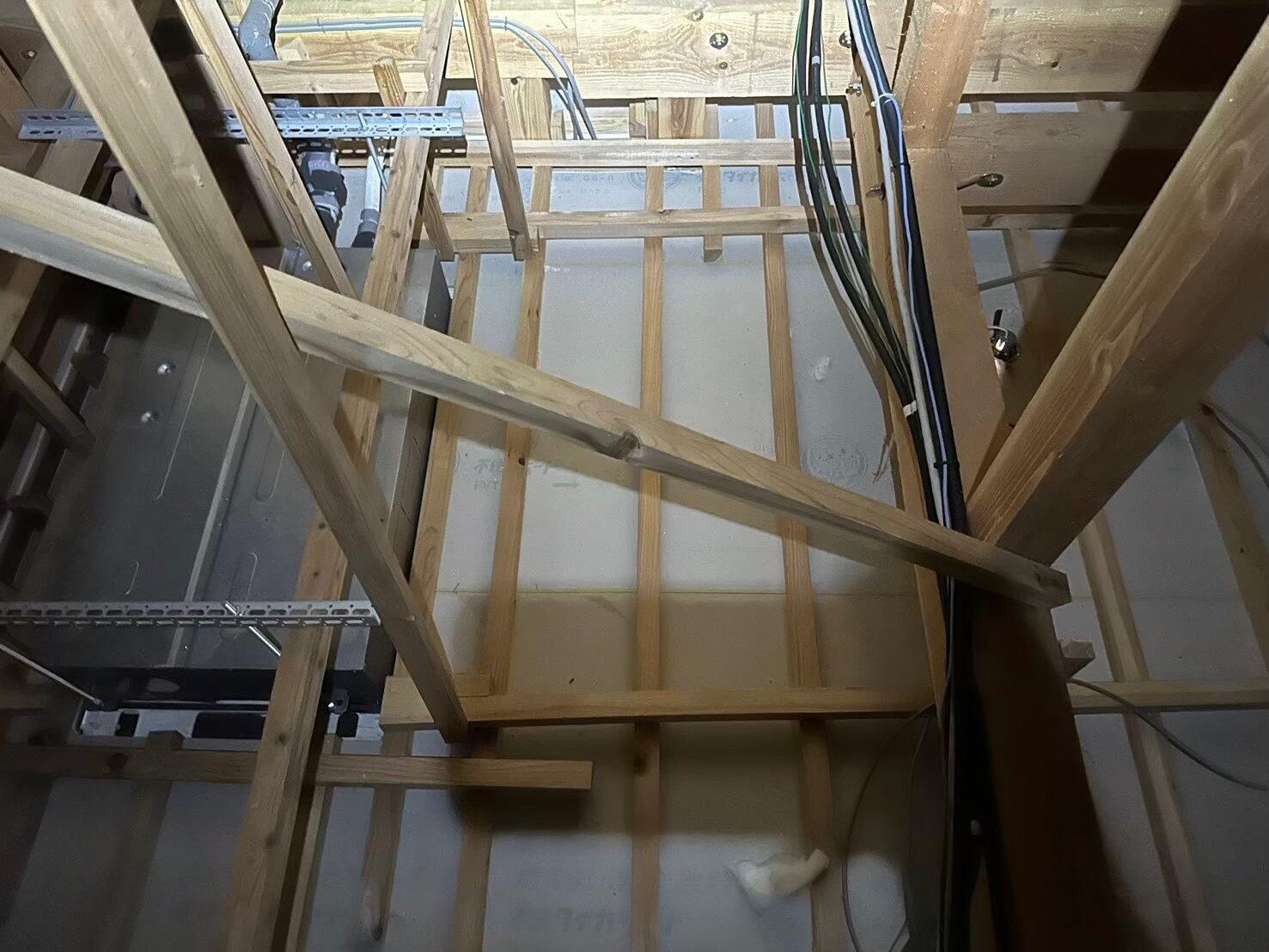 山口県山陽小野田市　イタチによる被害　S様邸　駆除実績