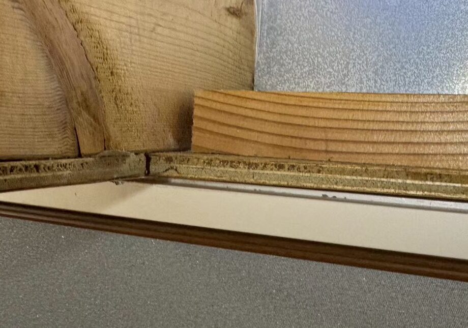 長崎県長与町　イタチによる被害　O様邸　駆除実績