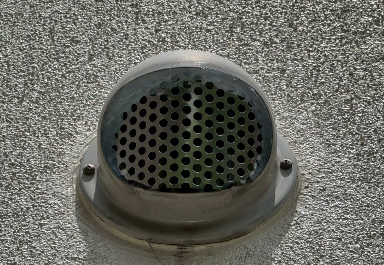 佐賀県武雄市　コウモリによる被害　U様邸　駆除実績