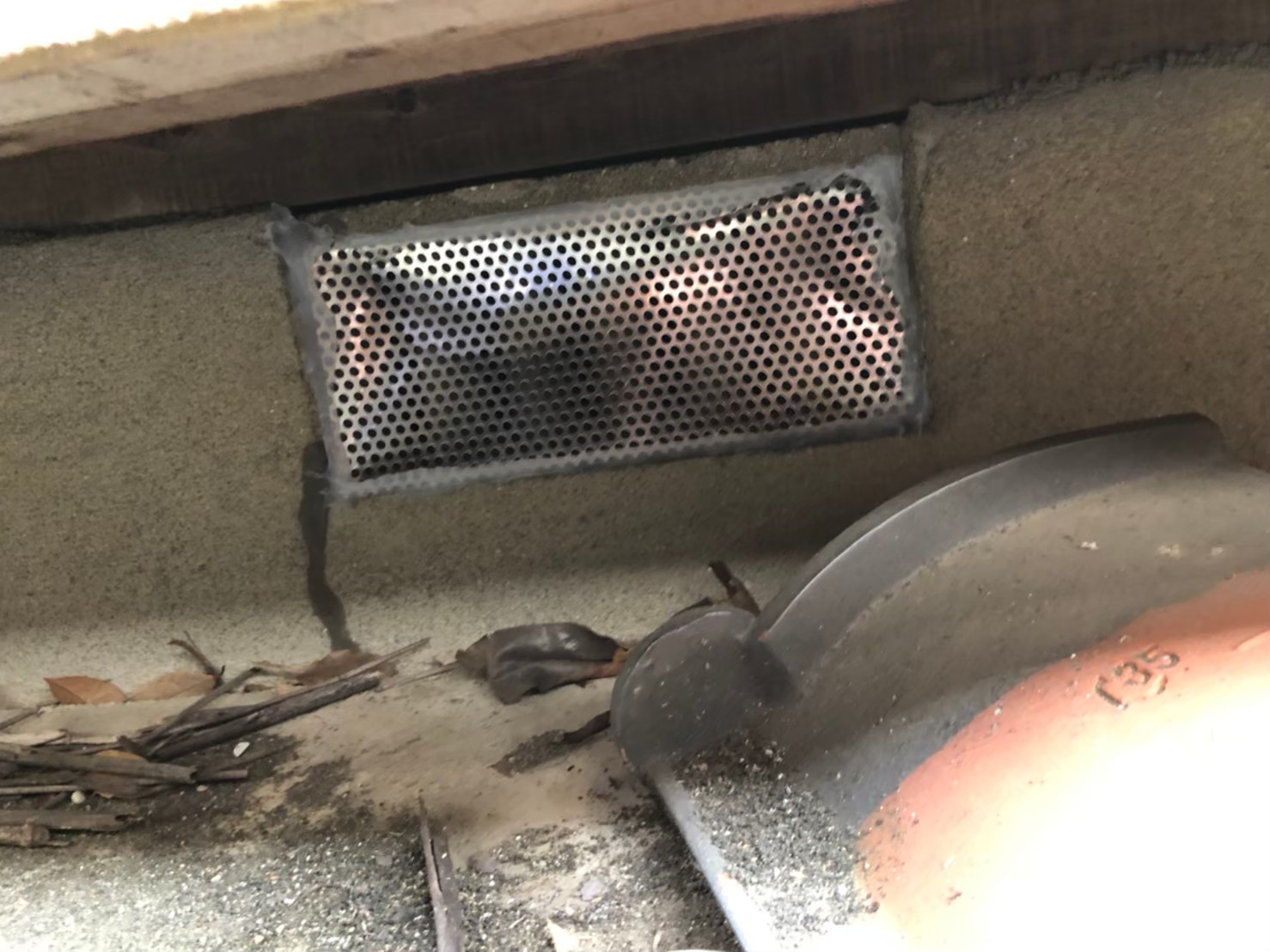 長崎県佐世保市　コウモリによる被害　K様邸　駆除実績