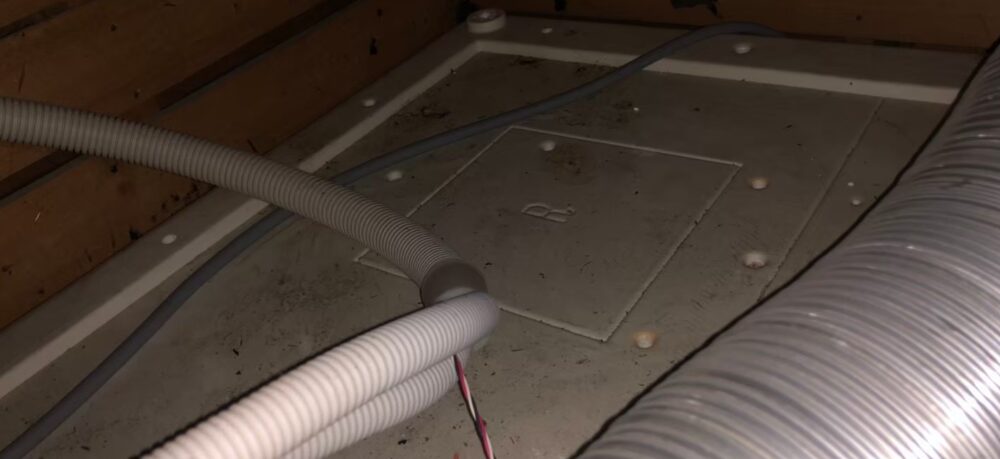 ネズミ・イタチによる被害　G様邸　駆除実績